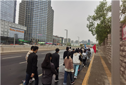 �����Ɏ������F�����