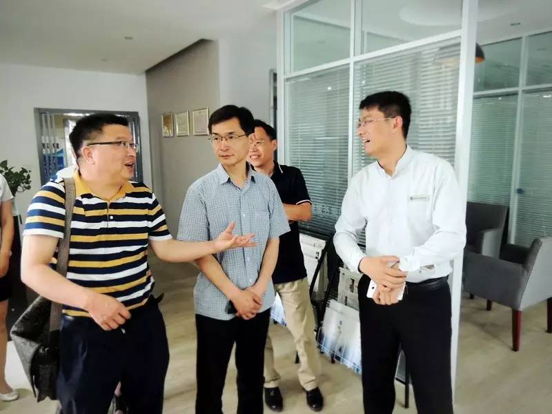 ���Қgӭ�����йܳǻ���^˾���ְ׾��Lһ���W�Rָ������