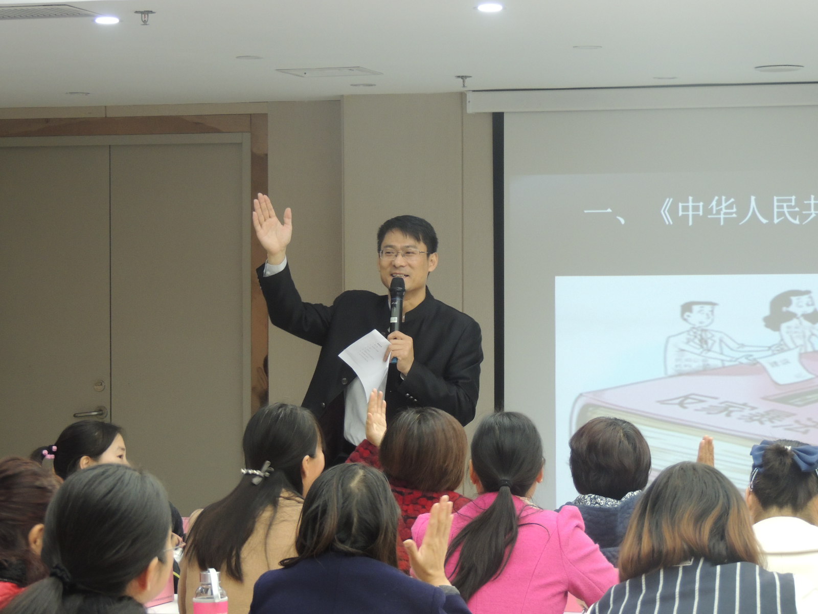 ����͢���������������йܳǻ���^(q��)�D(li��n)�ɲ��M(j��n)�з��Ɍ�(zhu��n)�}�v��