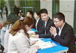 熱烈祝賀煥廷法律服務集團“普法進社區 周末面對面”活動啟動會儀式隆重舉辦6.webp.jpg